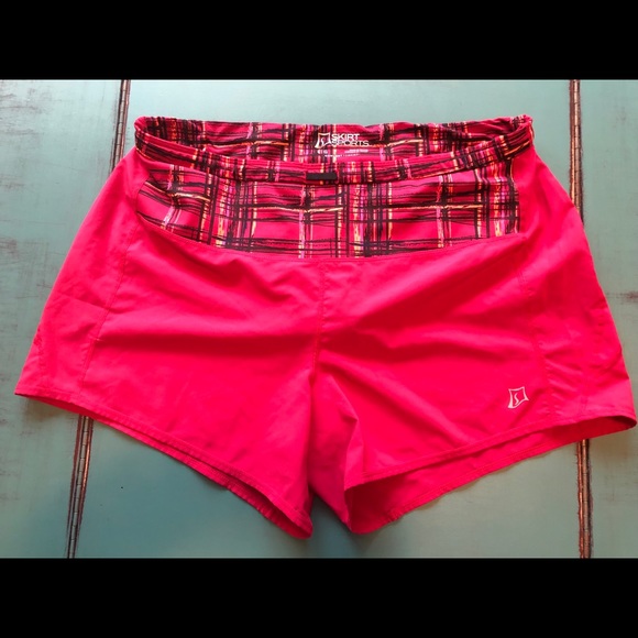 Running shorts - Picture 2 of 6